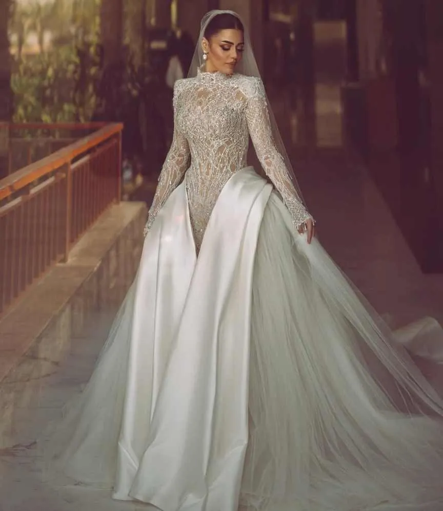 Luxury Custom Made Beading Lace Appliques Wide Strap Open Back Mermaid Wedding Dress