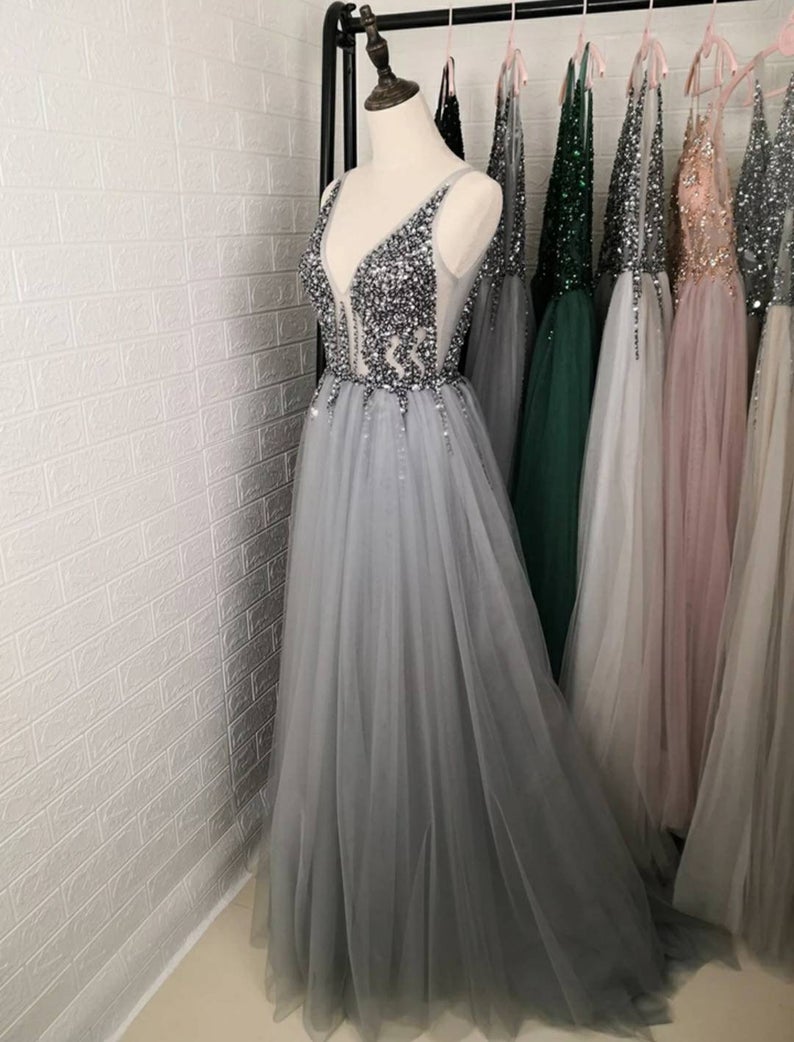 BMbridal Charming V-Neck Tulle Prom Dress Long Evening Party Gowns With Lace Appliques