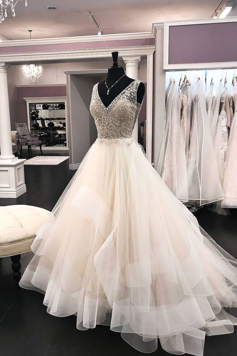 BMbridal Chic Tulle V-Neck Sequins Wedding Dress Sweep Sleeveless Rhinestones Bridal Gowns On Sale