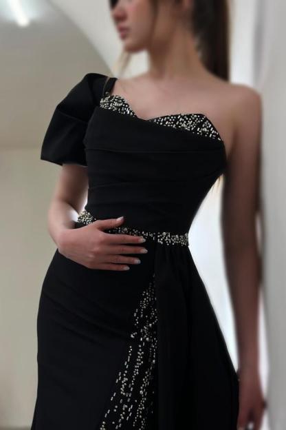 Exquisite Floor-Length Mermaid One-Shoulder Split Front Satin Prom Dresses with Beadings