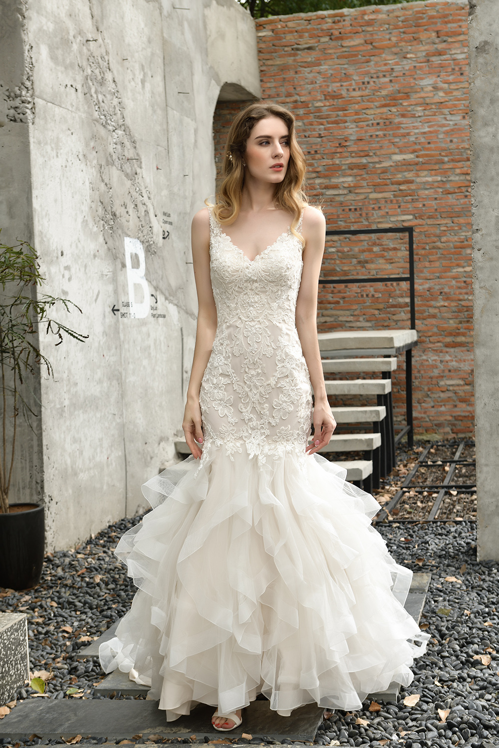 BMbridal Gorgeous Mermaid Tulle Appliques Ivory Wedding Dress