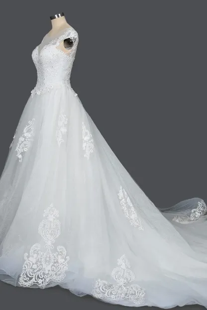 Stunning Cap Sleeve Ball Gown Sheer Tulle Wedding Dress with Lace V-Neck