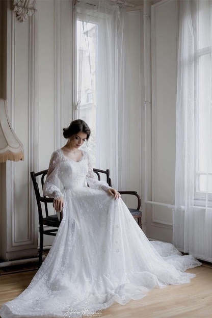 Beautiful A-line White Long Sleeves Lace Appliques Wedding Dress-BMbridal.com