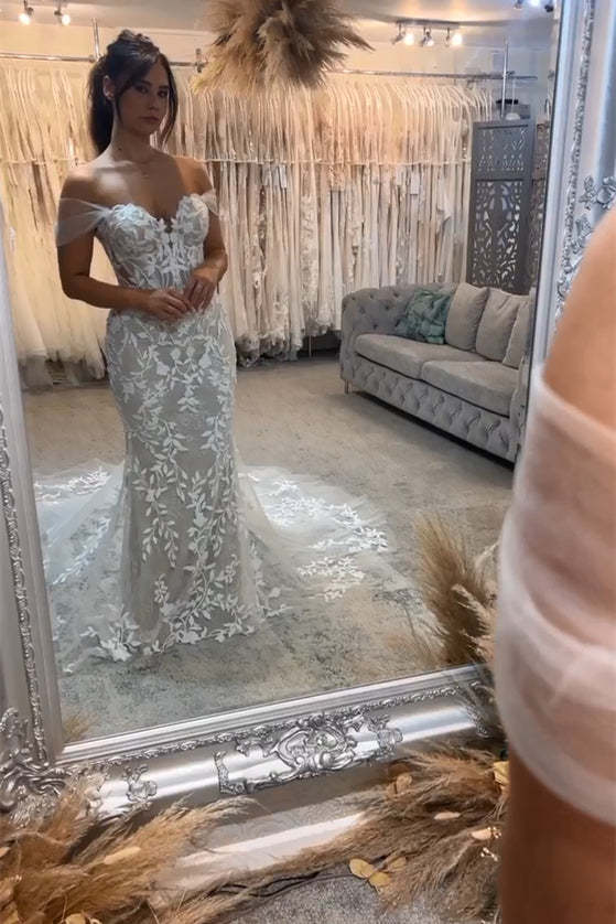 Beautiful Long Mermaid Off-the-shoulder Appliques Sleeveless Wedding Dress With Lace-BMbridal.com
