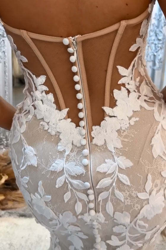 Beautiful Long Mermaid Off-the-shoulder Appliques Sleeveless Wedding Dress With Lace-BMbridal.com