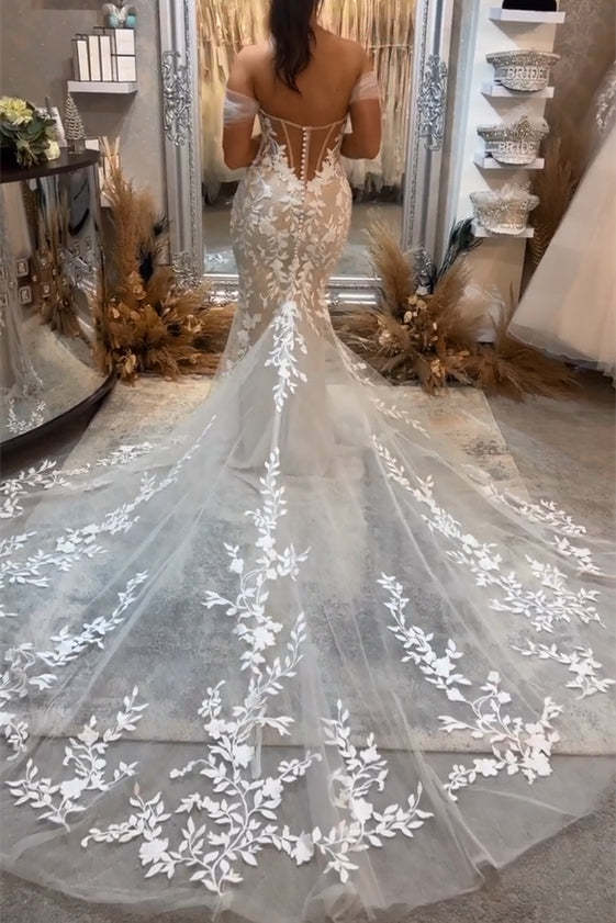 Beautiful Long Mermaid Off-the-shoulder Appliques Sleeveless Wedding Dress With Lace-BMbridal.com