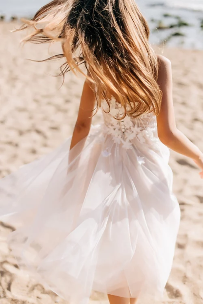 Beautiful White A-line Sleeveless Appliques Flower Girls Dress-BMbridal.com