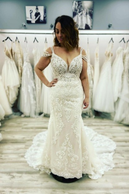Gorgeous Spaghetti Straps Lace Mermaid Sweetheart Wedding Dress with Appliques Floor-Length
