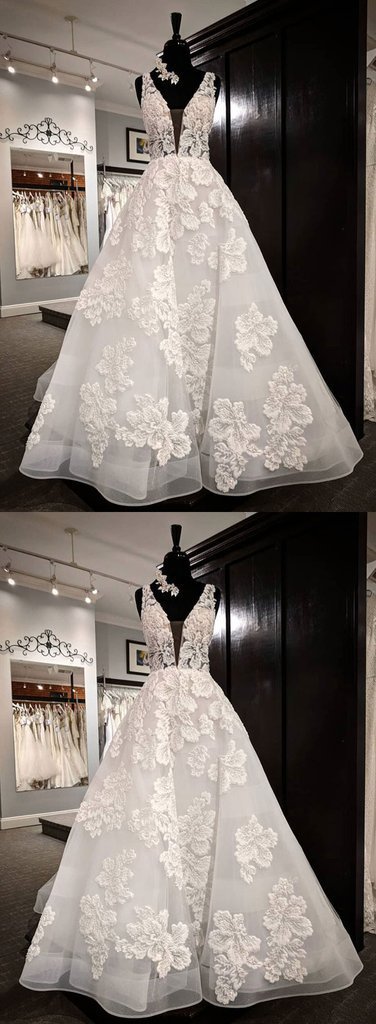 BMbridal Glamorous White Tulle V-Neck Flower Long Wedding Dress Lace Applique Bridal Gowns On Sale