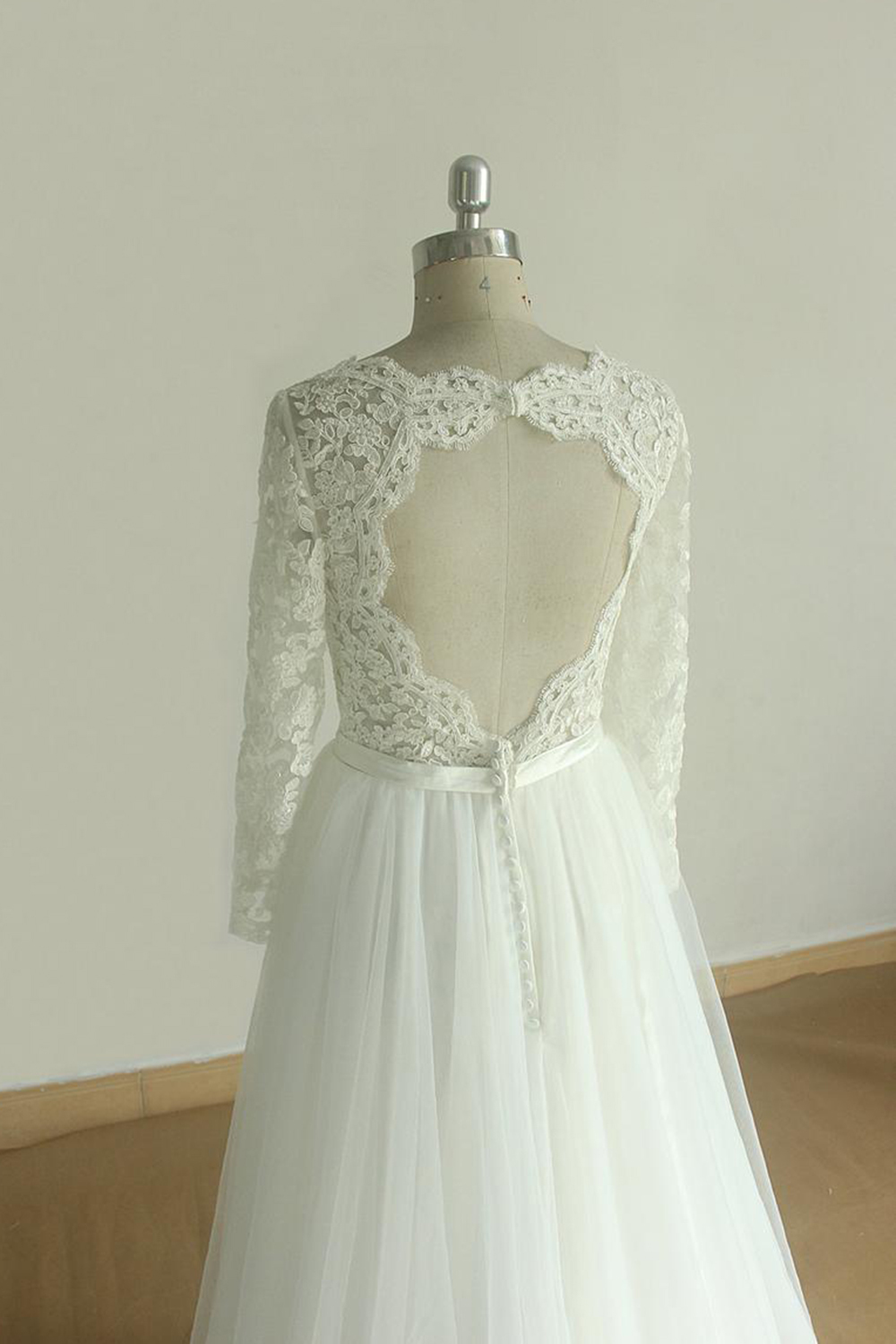 BMbridal Elegant A-line Lace Tulle Wedding Dress Long Sleeves Appliques Bridal Gowns Online-BMbridal