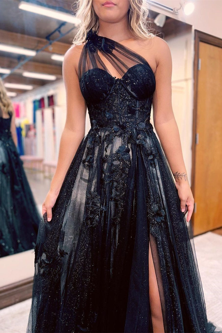 Black One Shoulder A Line Prom Dress Side Split Tulle With Appliques