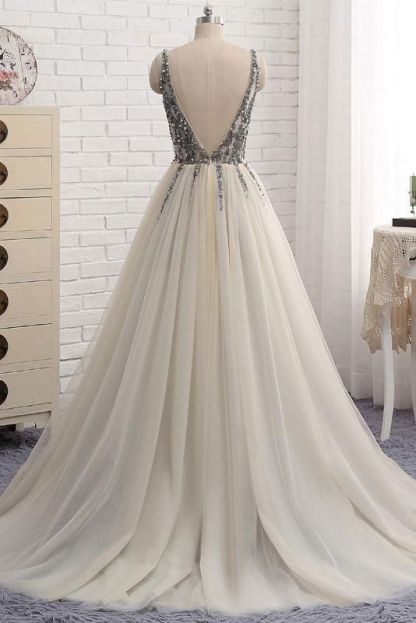 BMbridal Elegant V-Neck Sleeveless Prom Dress With Appliques Long Tulle Evening Gowns