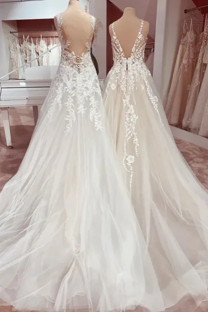 Chic A-Line Lace Floor-Length Deep V-Neck Wedding Dress with Tulle Appliques