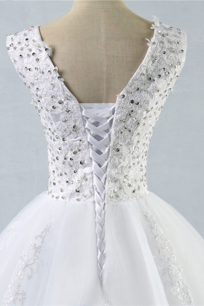 BMbridal Stunning V-Neck Sequins Tulle Wedding Dresses A-Line Lace Appliques Bridal Gowns Online