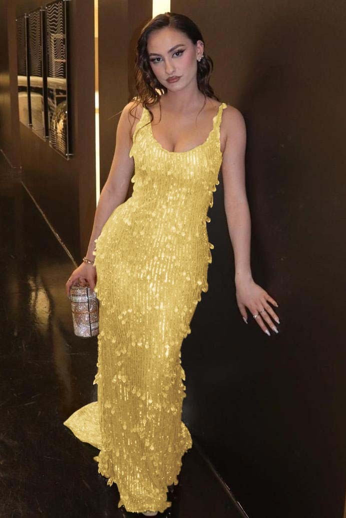 Glamorous Green Spaghetti Strap Sleeveless Long Prom Dress With Beadings