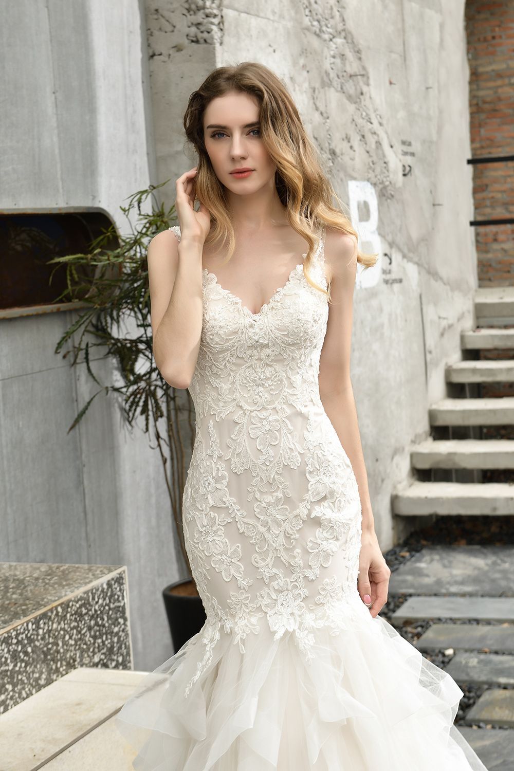 BMbridal Gorgeous Mermaid Tulle Appliques Ivory Wedding Dress