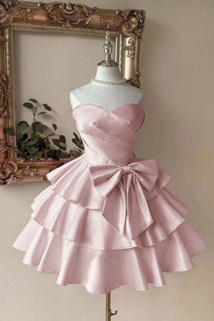 Strapless Sweetheart Sleeveless Short Prom Dress With Pleated