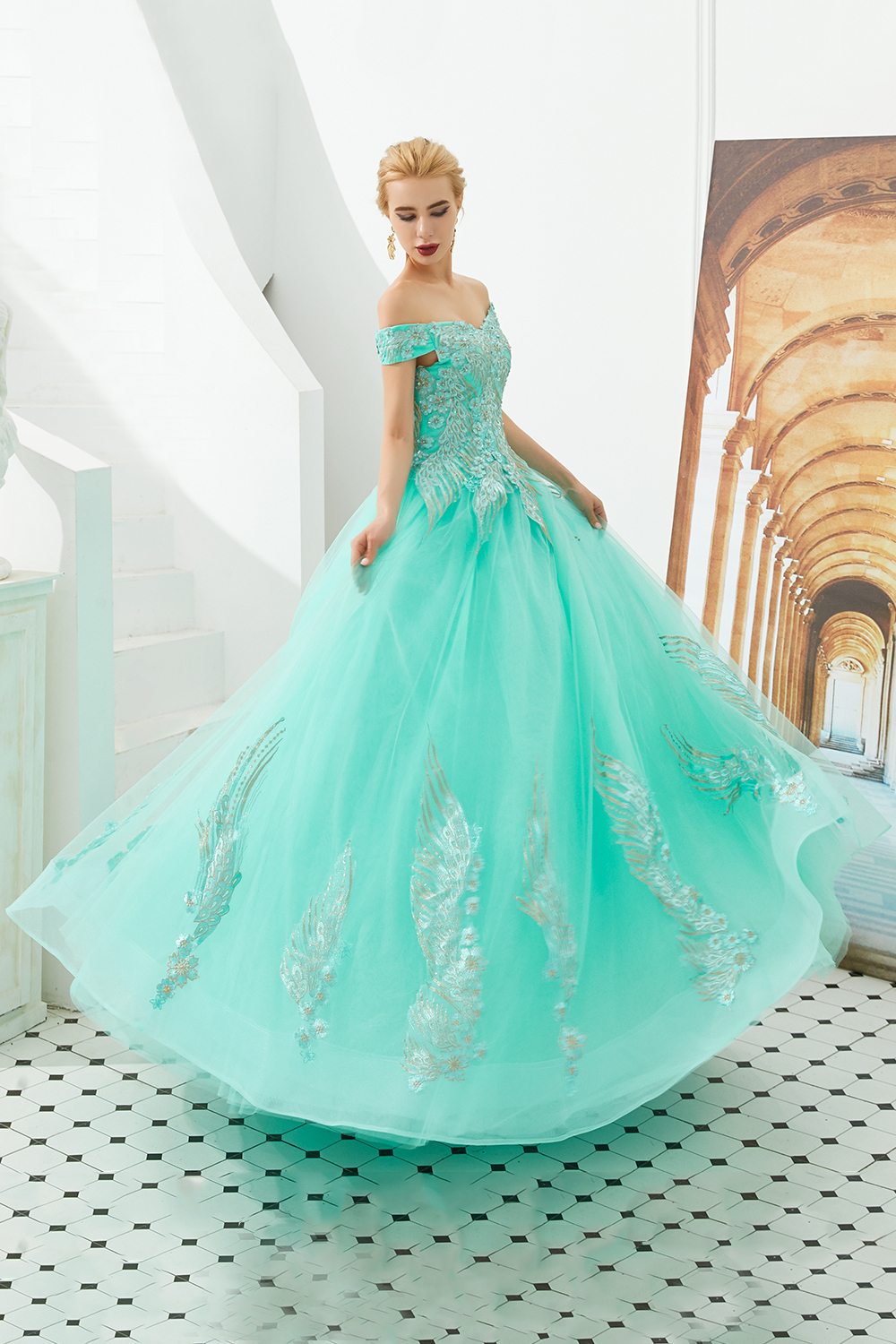 BMbridal Off-the-Shoulder Tulle Ball Gown Prom Dress With Appliques Beadings