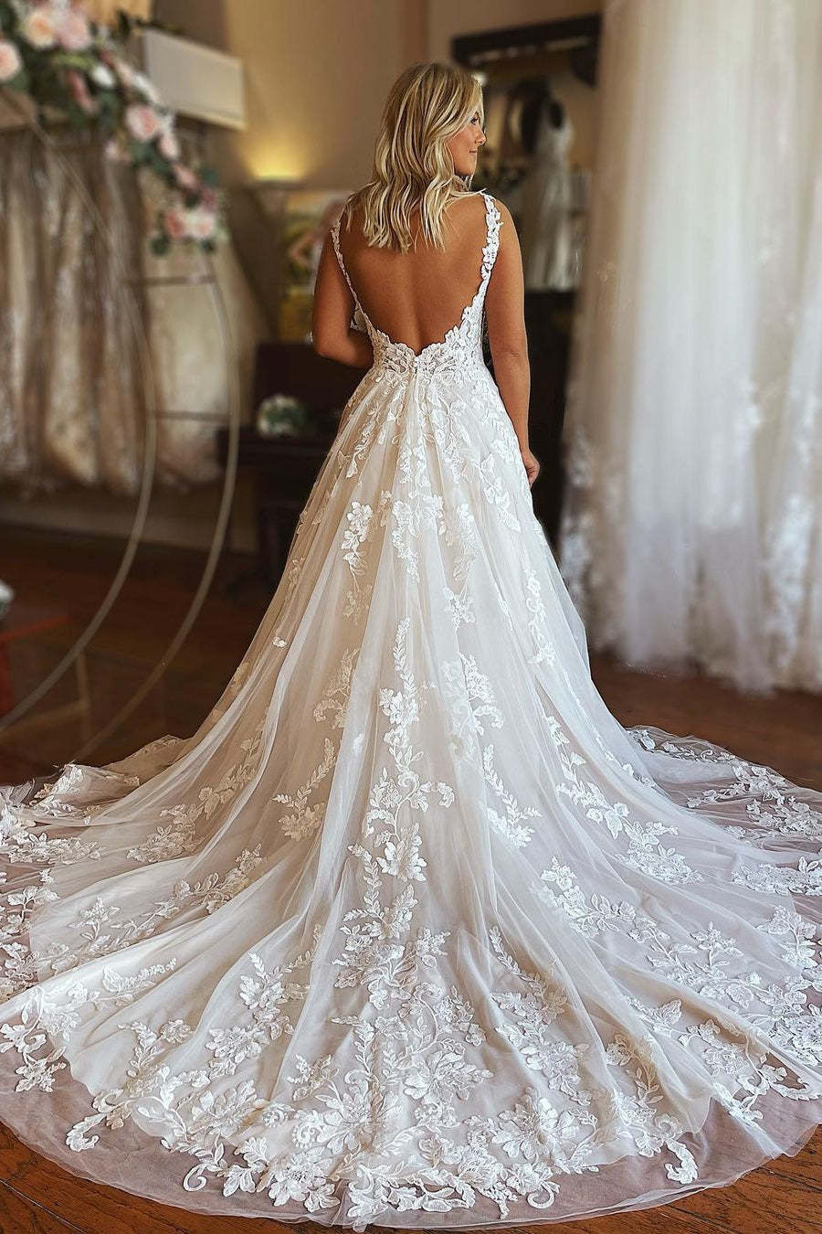 Charming Long A-line V-neck Backless Lace Sleeveless Wedding Dress With Pockets-BMbridal.com