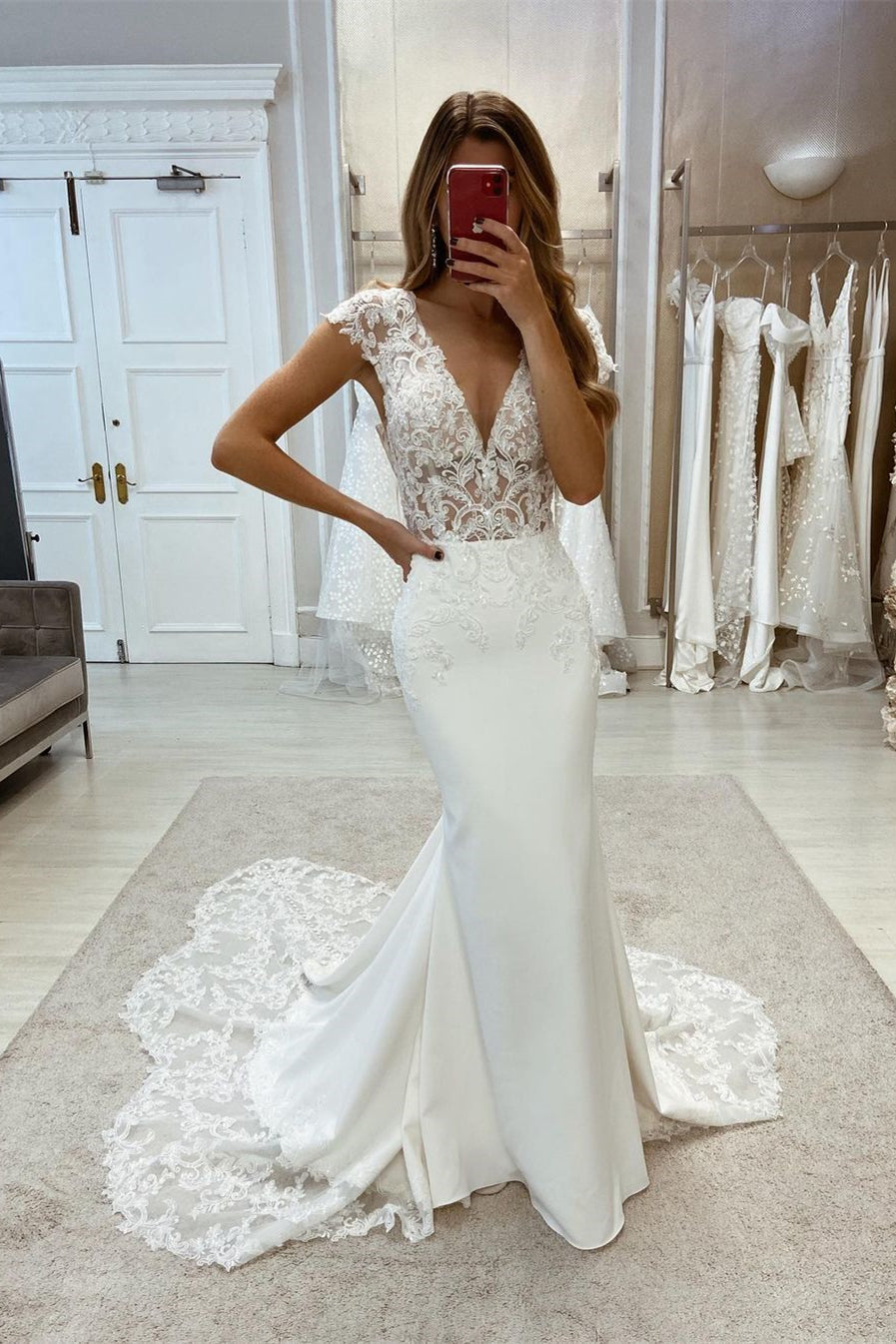 Charming V-neck Lace Sleeveless Mermaid Wedding Dress With Train-BMbridal.com