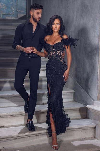 Chic Black Floor Length Sleeveless Off-The-Shoulder Mermaid Lace Prom Dress with Split-BMbridal.com