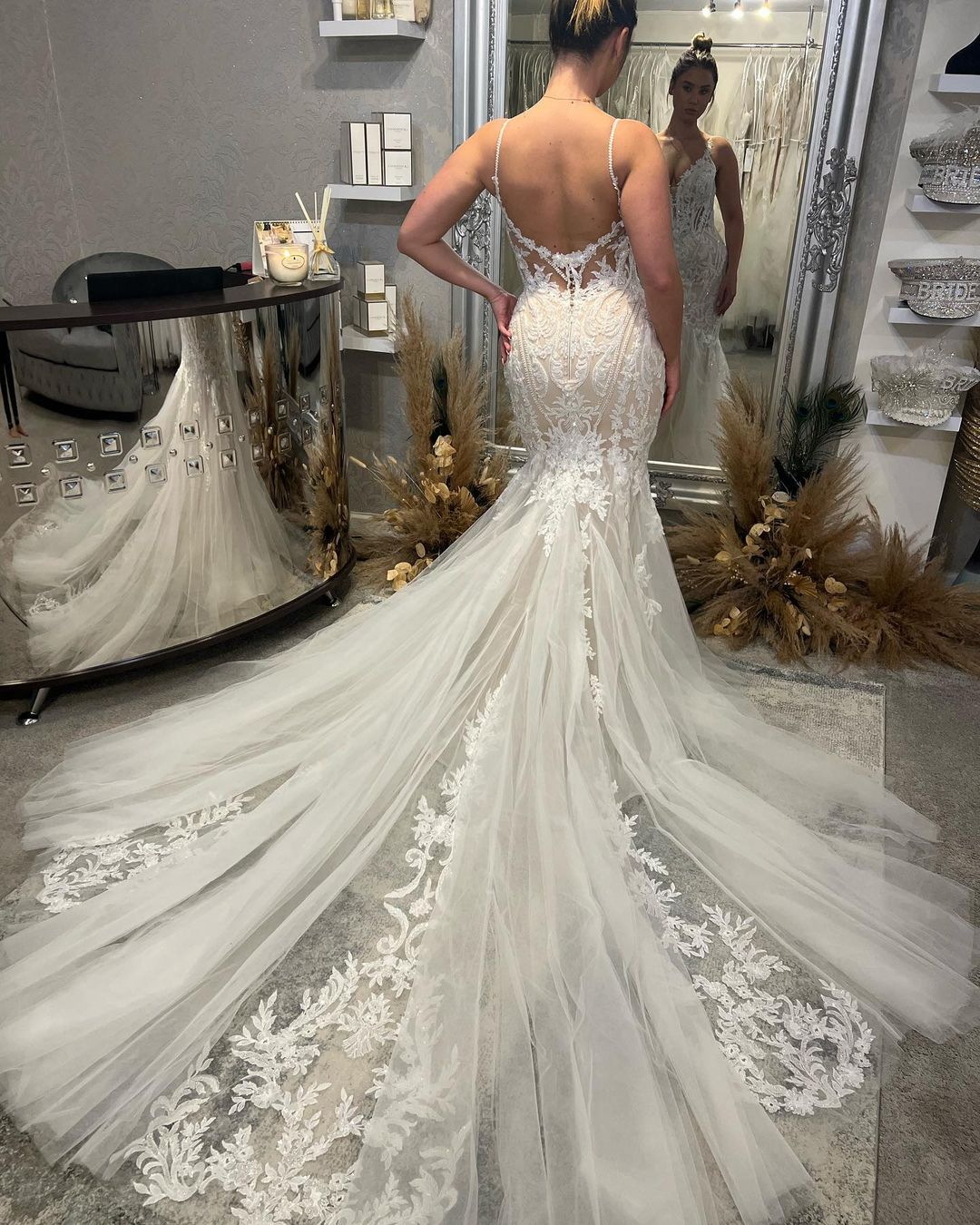 Chic Floor Length V-Neck Spaghetti Straps Sleeveless Mermaid Wedding Dress with Chapel Train-BMbridal