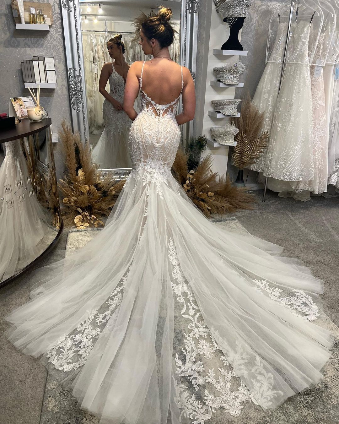 Chic Floor Length V-Neck Spaghetti Straps Sleeveless Mermaid Wedding Dress with Chapel Train-BMbridal