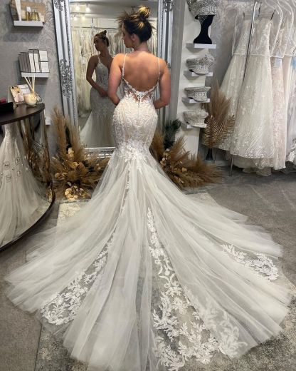 Chic Floor Length V-Neck Spaghetti Straps Sleeveless Mermaid Wedding Dress with Chapel Train-BMbridal