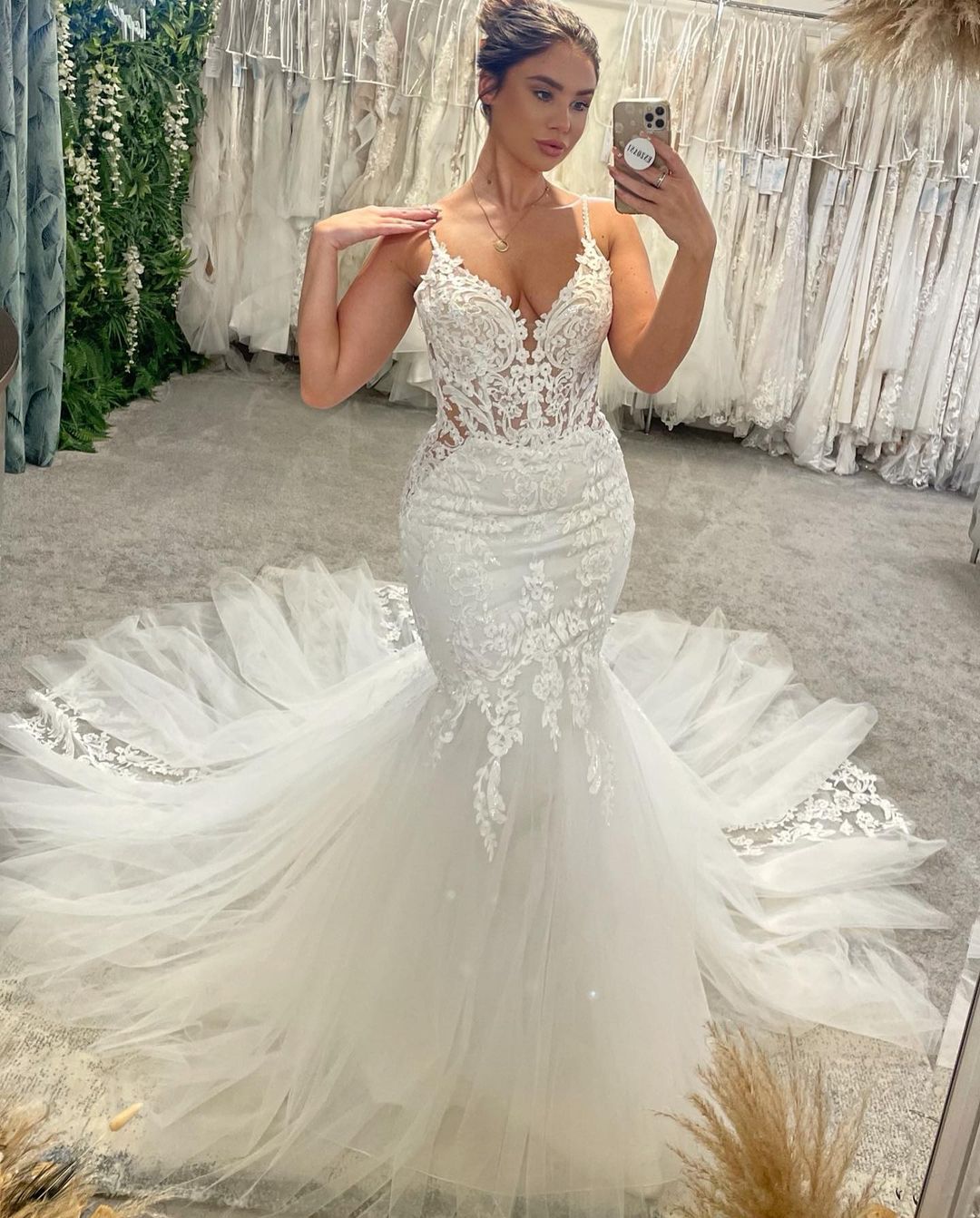 Chic Floor Length V-Neck Spaghetti Straps Sleeveless Mermaid Wedding Dress with Chapel Train-BMbridal