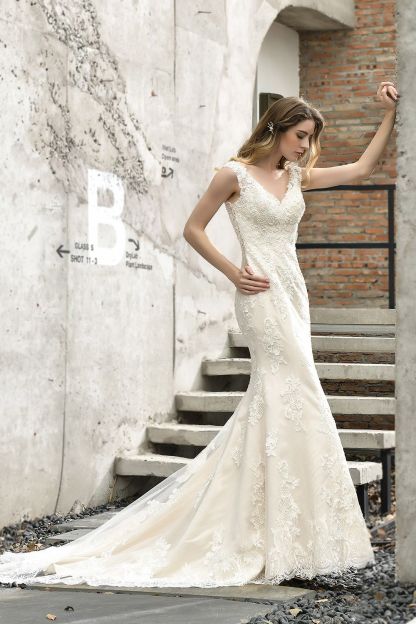 BMbridal Glamorous Mermaid Satin Lace Open Back Wedding Dress