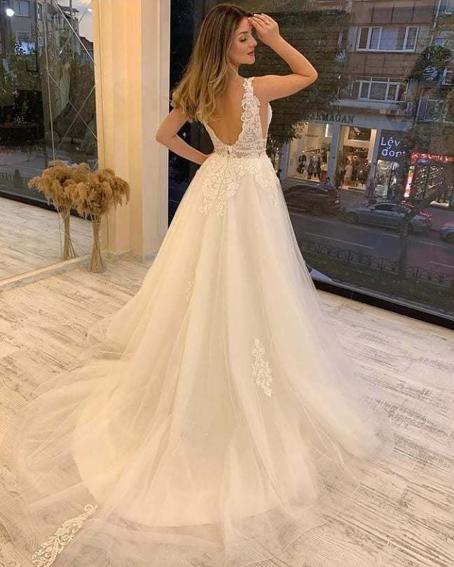 Bmbridal Gorgeous V-Neck Tulle Wedding Dress Sleeveless-BMbridal