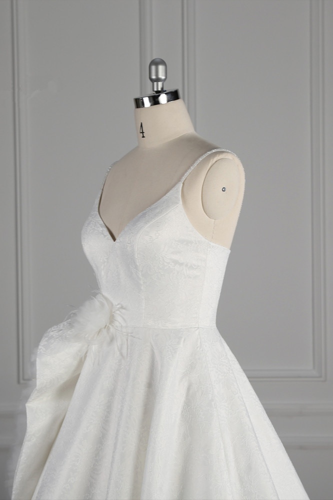BMbridal Chic Spaghetti Straps V-neck Wedding Dress Satin Appliques Bow Bridal Gowns Online-BMbridal