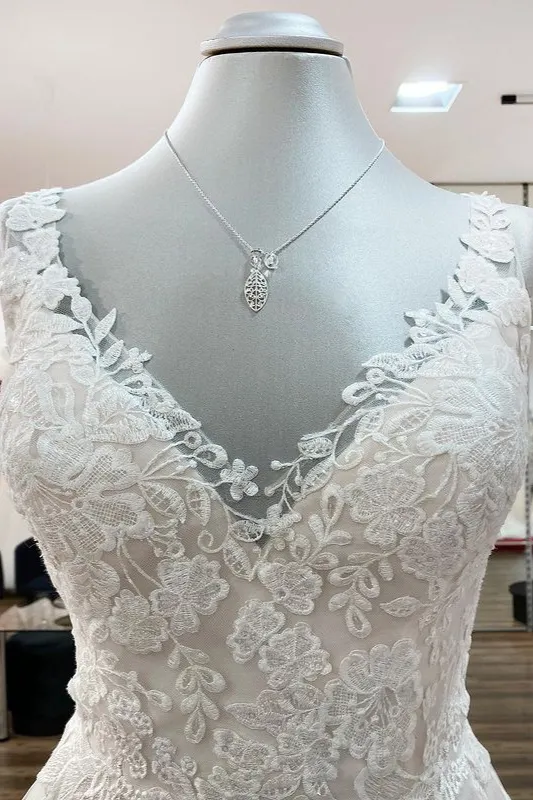 Chic Tulle V-Neck Open Back Long A-Line Wedding Dresses with Lace Ruffles