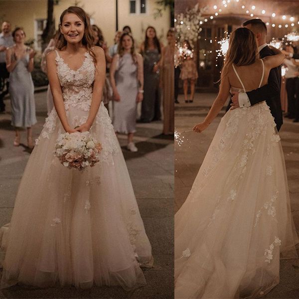 BMbridal Sleeveless V-Neck Beach Wedding Dress With Appliques-BMbridal