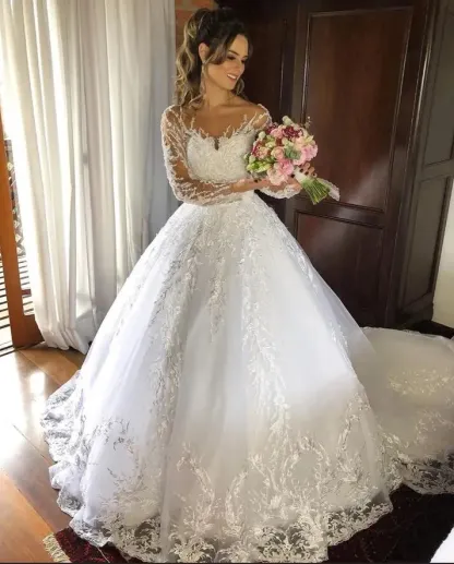 Charming Long Sleeves Princess Tulle Wedding Dress with Appliques