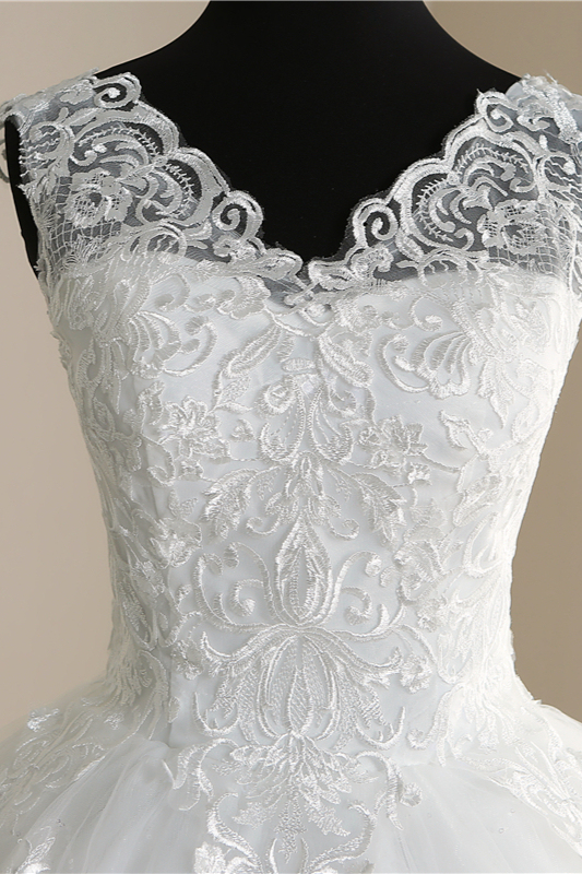 BMbridal Elegant V-Neck Tull Lace White Wedding Dress Sleeveless Appliques Bridal Gowns On Sale