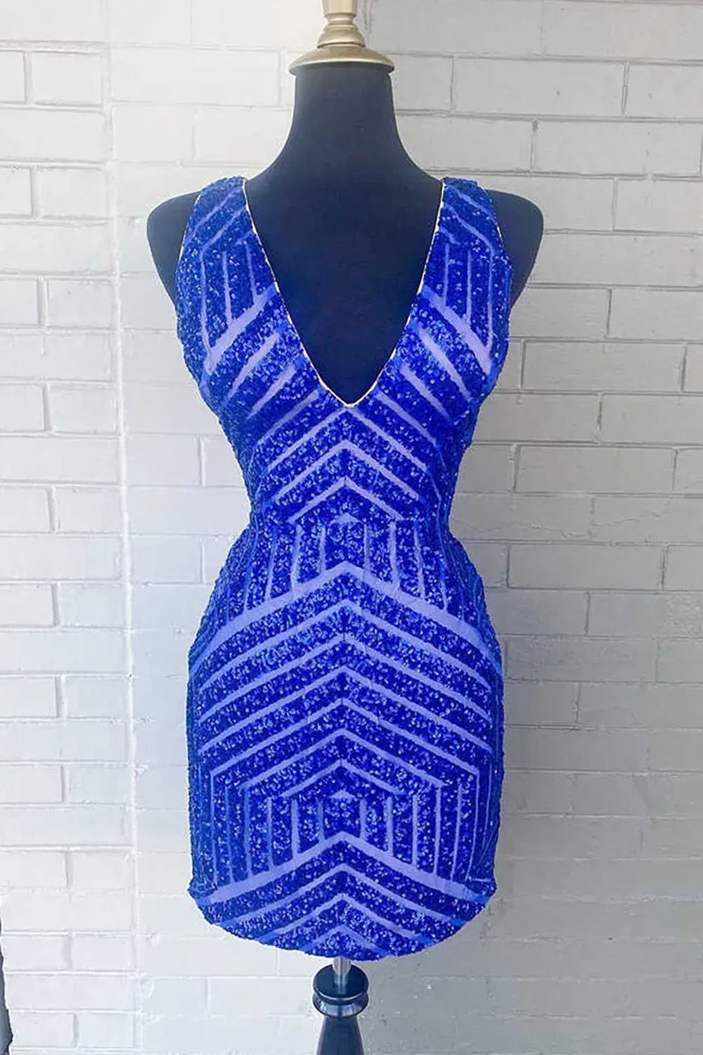 Sparkly White Sequins V-Neck Tight Homecoming Dress
