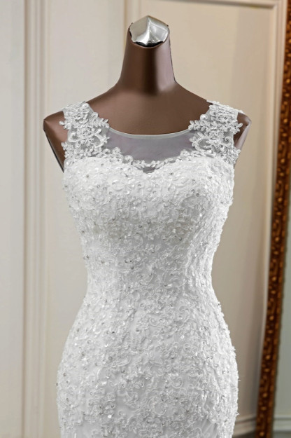 BMbridal Stunning Jewel Sleeveless White Wedding Dresses White Mermaid Beadings Bridal Gowns