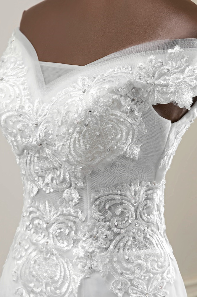 BMbridal Elegant Off-the-Shoulder Sleeveless White Mermaid Wedding Dresses with Beadings