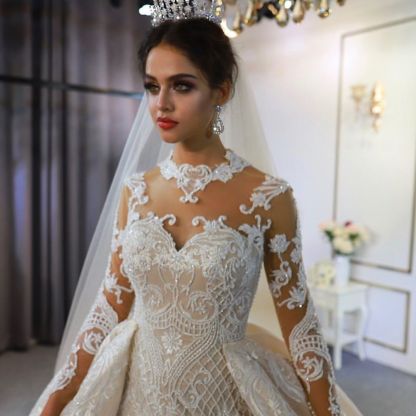 Classic Floor-Length A-Line Sweetheart Long Sleeves Wedding Dress with Appliques Lace
