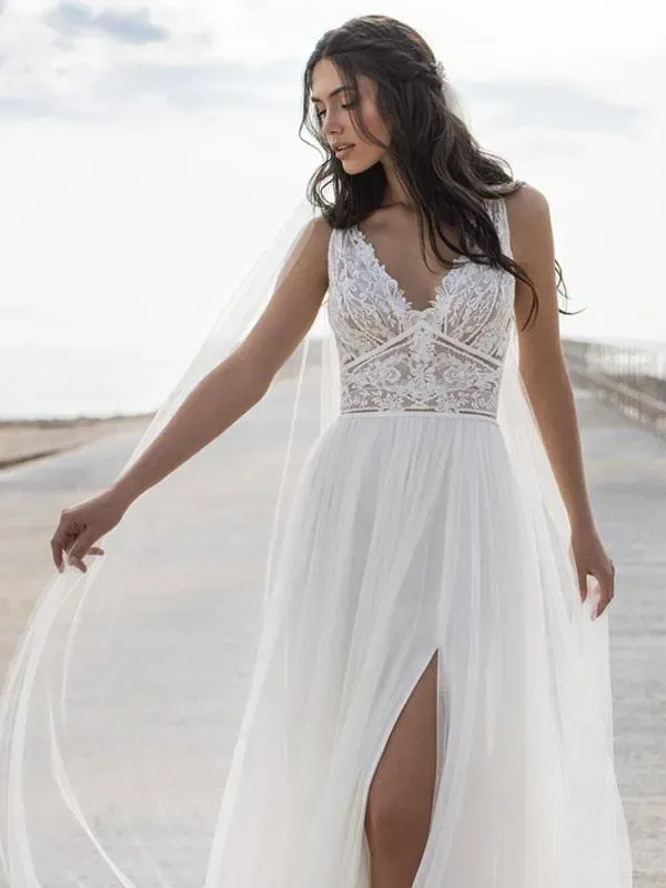 Sleeveless V-Neck Lace Wedding Dress