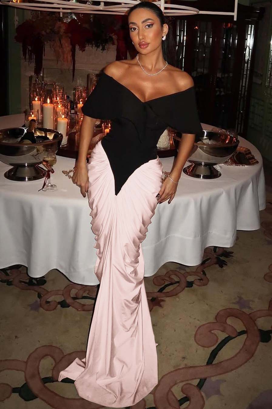 Off the Shoulder Strapless Mermaid Long Prom Dress With Pleated Gloves