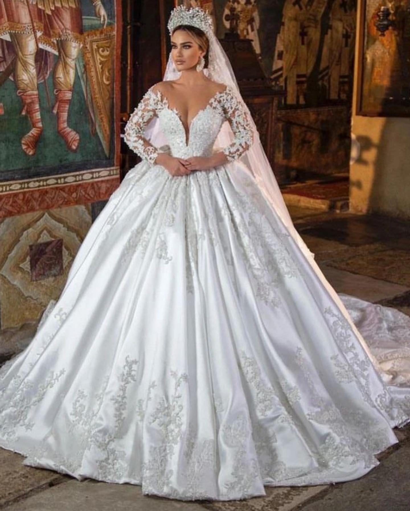 Bmbridal Long Sleeves Ball Gown Wedding Dress V-Neck With Lace Appliques-BMbridal