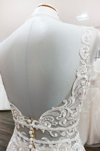 Classic Long Mermaid Tulle Sleeveless Wedding Dress with Lace Backless