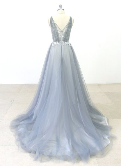 BMbridal Elegant Gray Tulle Round Neck Beach Wedding Dress Jewel Sweep Train Bridal Gowns On Sale