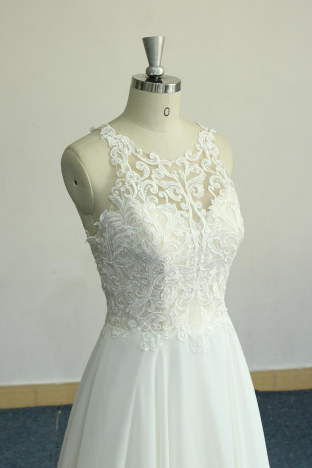 BMbridal Unique White Jewel Sleeveless Wedding Dress Appliques Chiffon Bridal Gowns On Sale