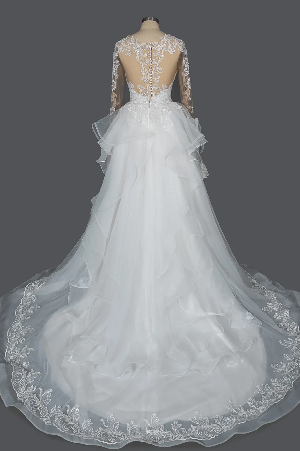 Chic Ruffles Ball Gown Long Sleeve Wedding Dress with Lace Appliques