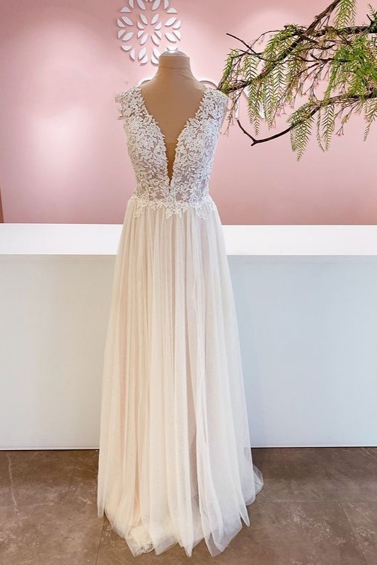 BMbridal Sleeveless Long Wedding Dress Lace Appliques Tulle Bridal Gown-BMbridal