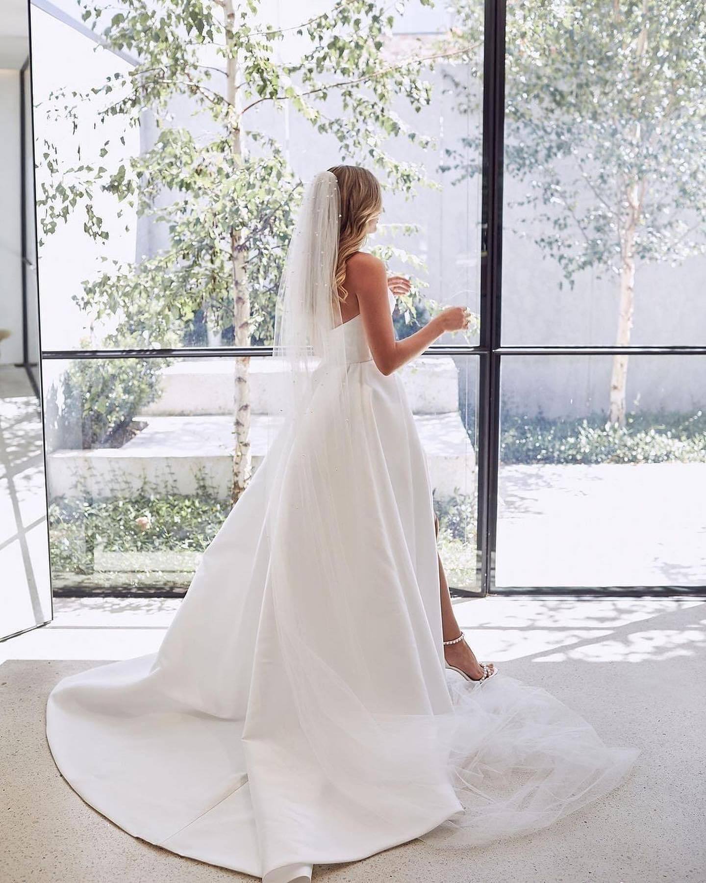Brilliant Satin A-Line Floor-Length Sweetheart Wedding Dress with Slit Ruffles