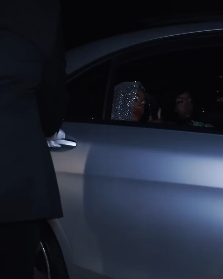 The Crystal Bride - 2026 Beaded Mermaid Wedding Gown: Sweetheart Neckline with 3D Floral Appliques & Sparkling Crystal Cathedral Veil